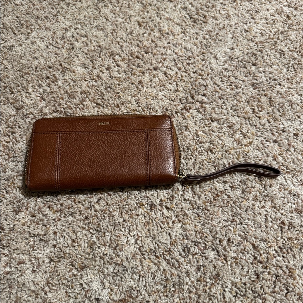 Fossil Rich Brown Leather Wristlet